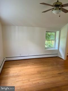 HOOT N HOLLOW - Residential Lease