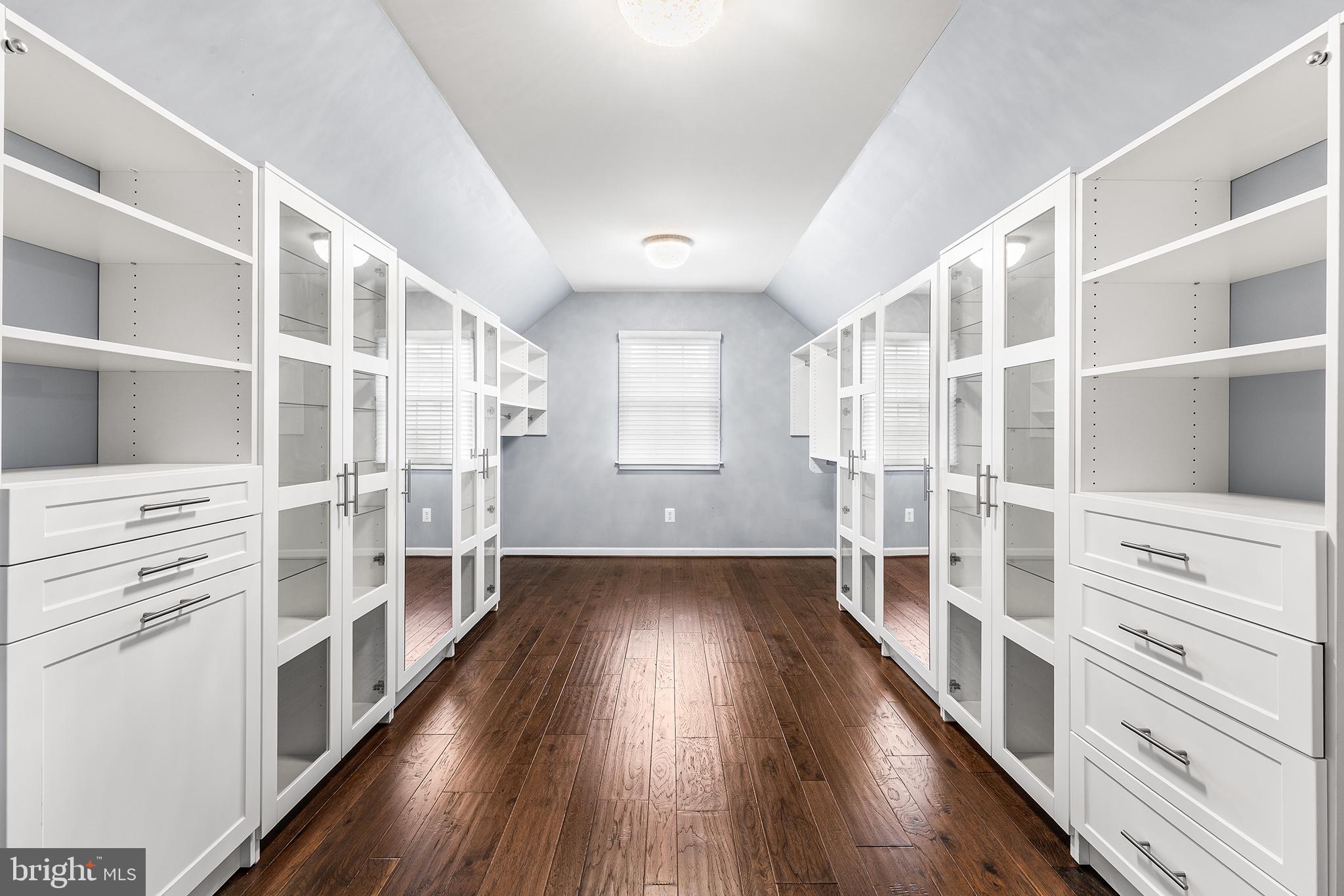 PROVIDENCE OAKS - Residential