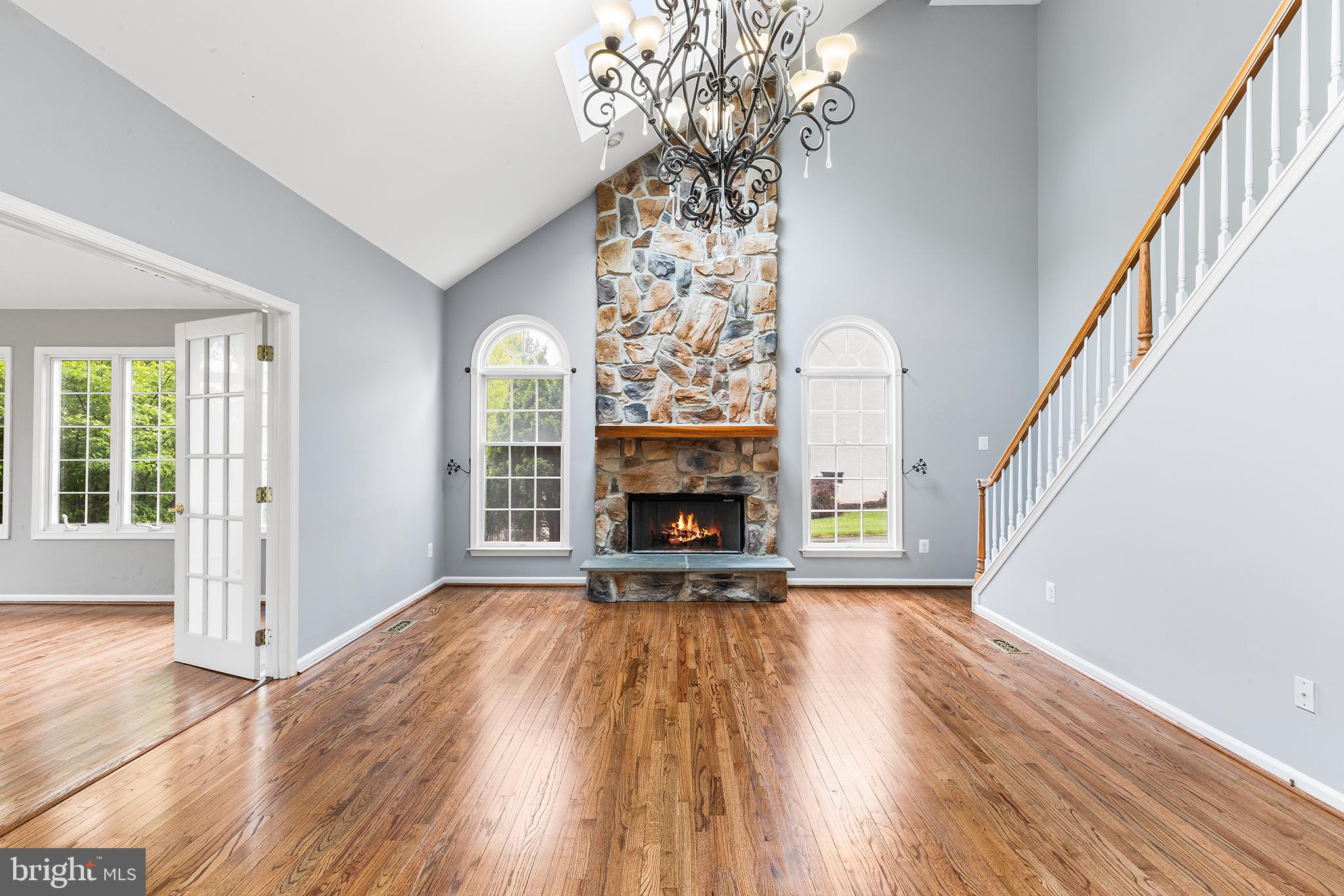 PROVIDENCE OAKS - Residential