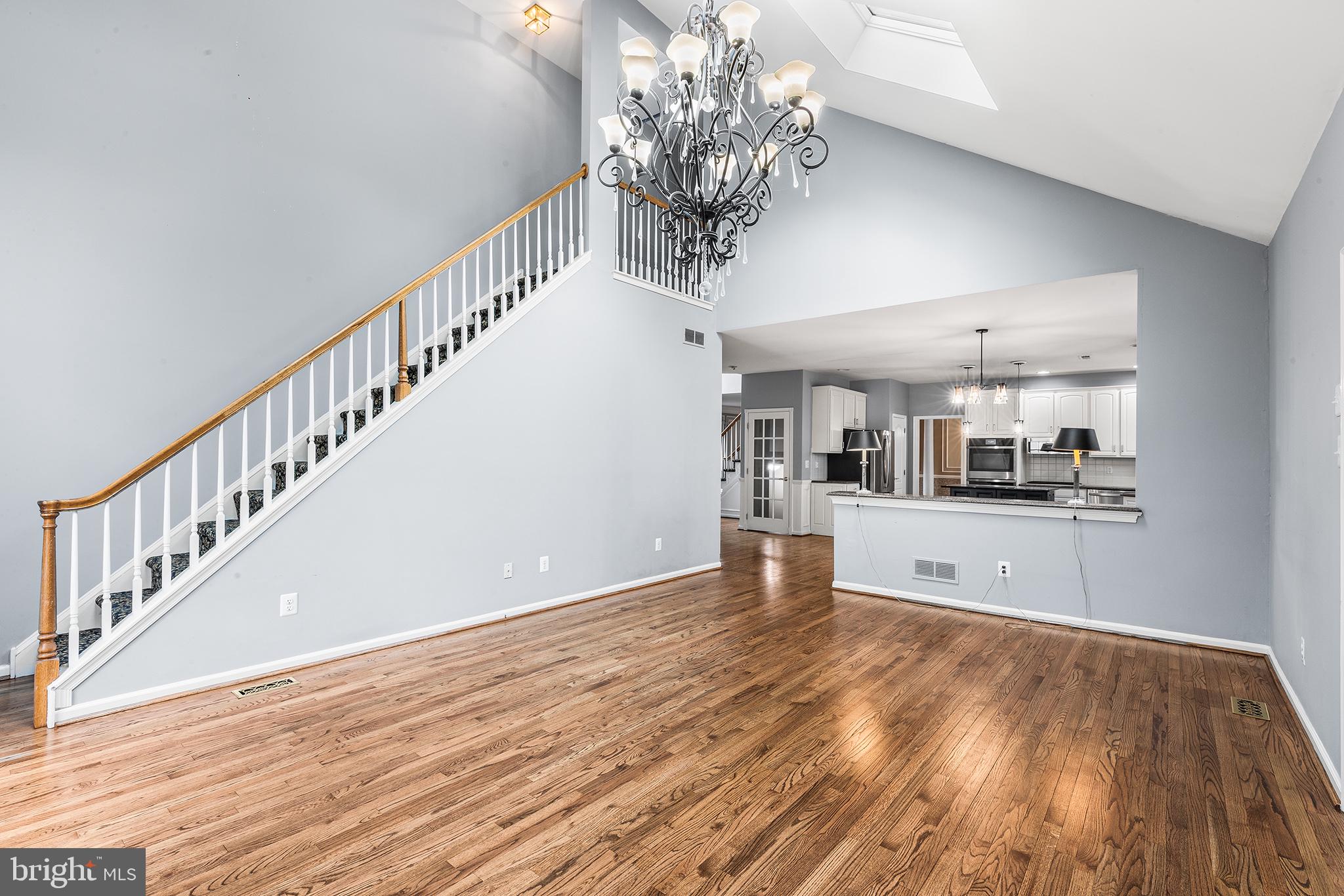 PROVIDENCE OAKS - Residential