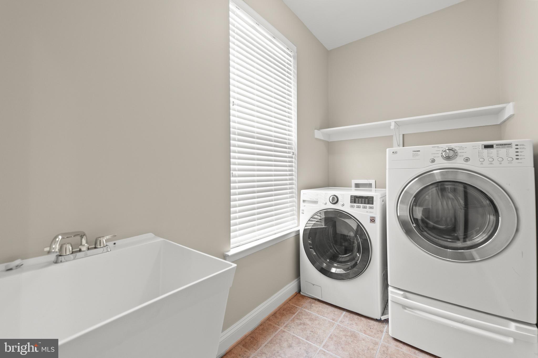 FIELDSTONE - Residential