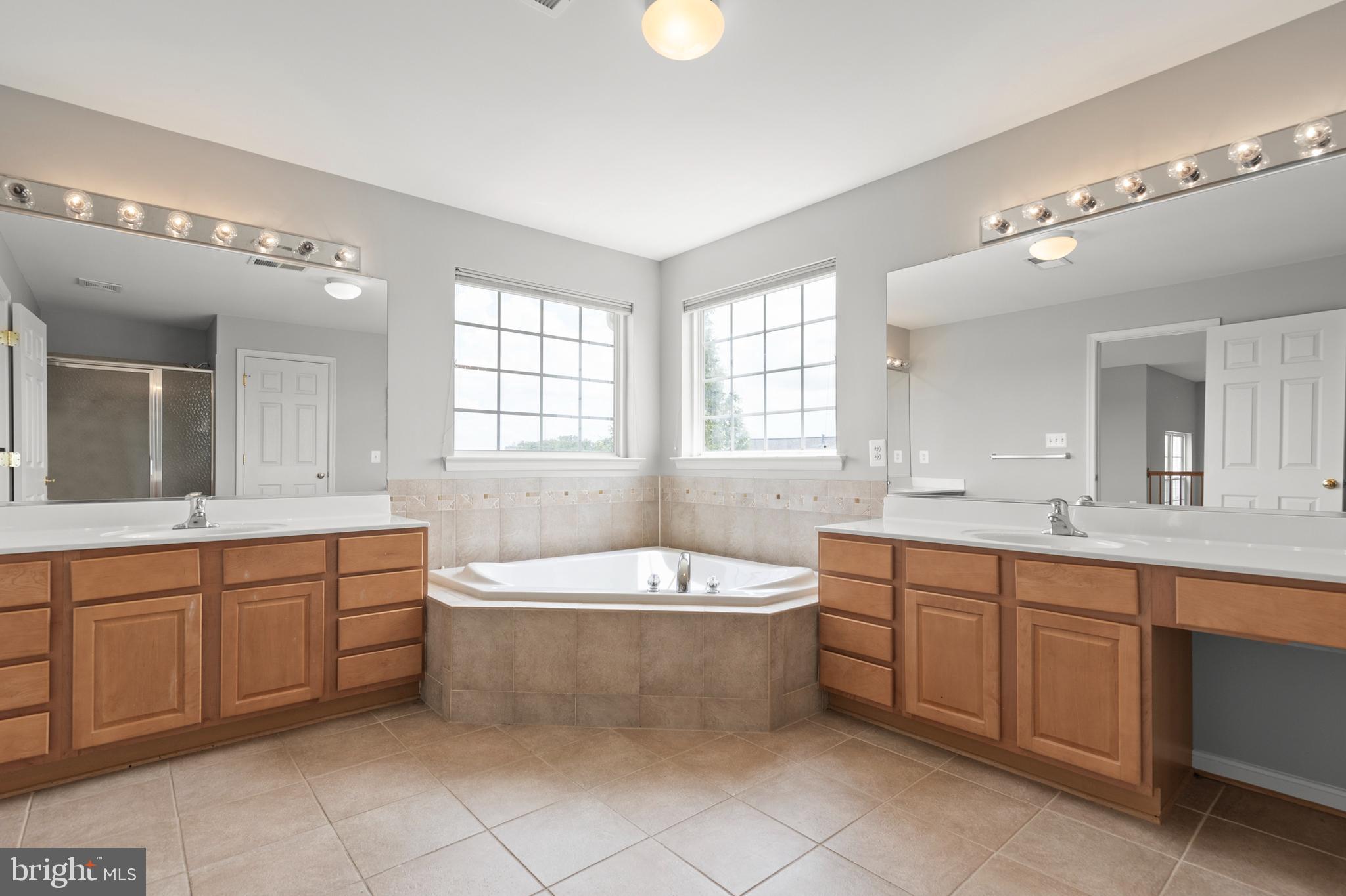 FIELDSTONE - Residential