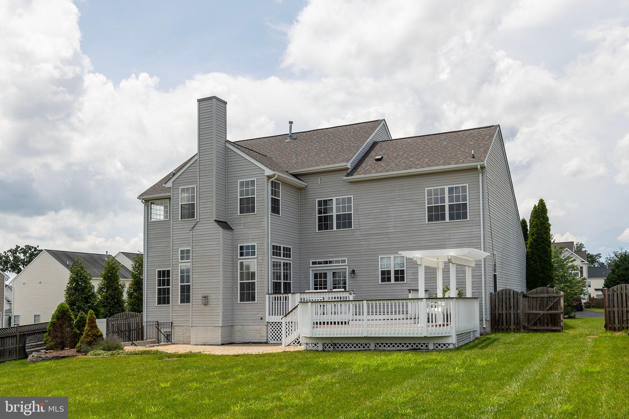 FIELDSTONE - Residential