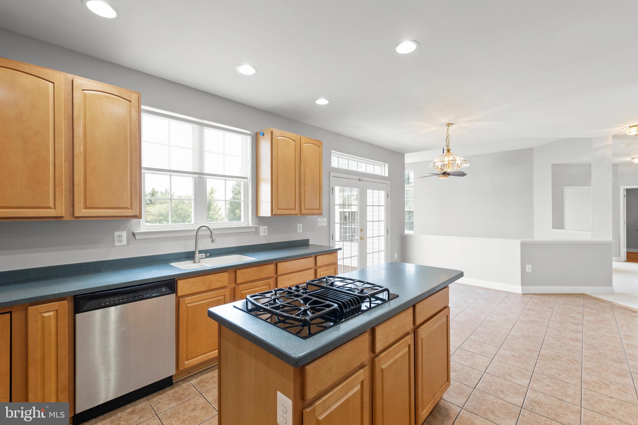 FIELDSTONE - Residential