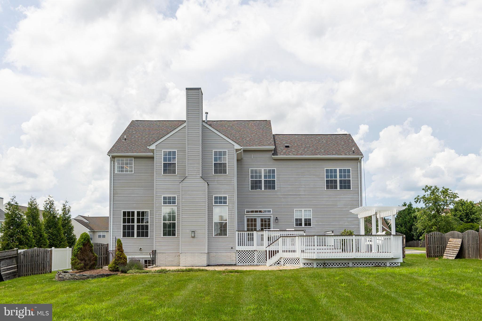 FIELDSTONE - Residential