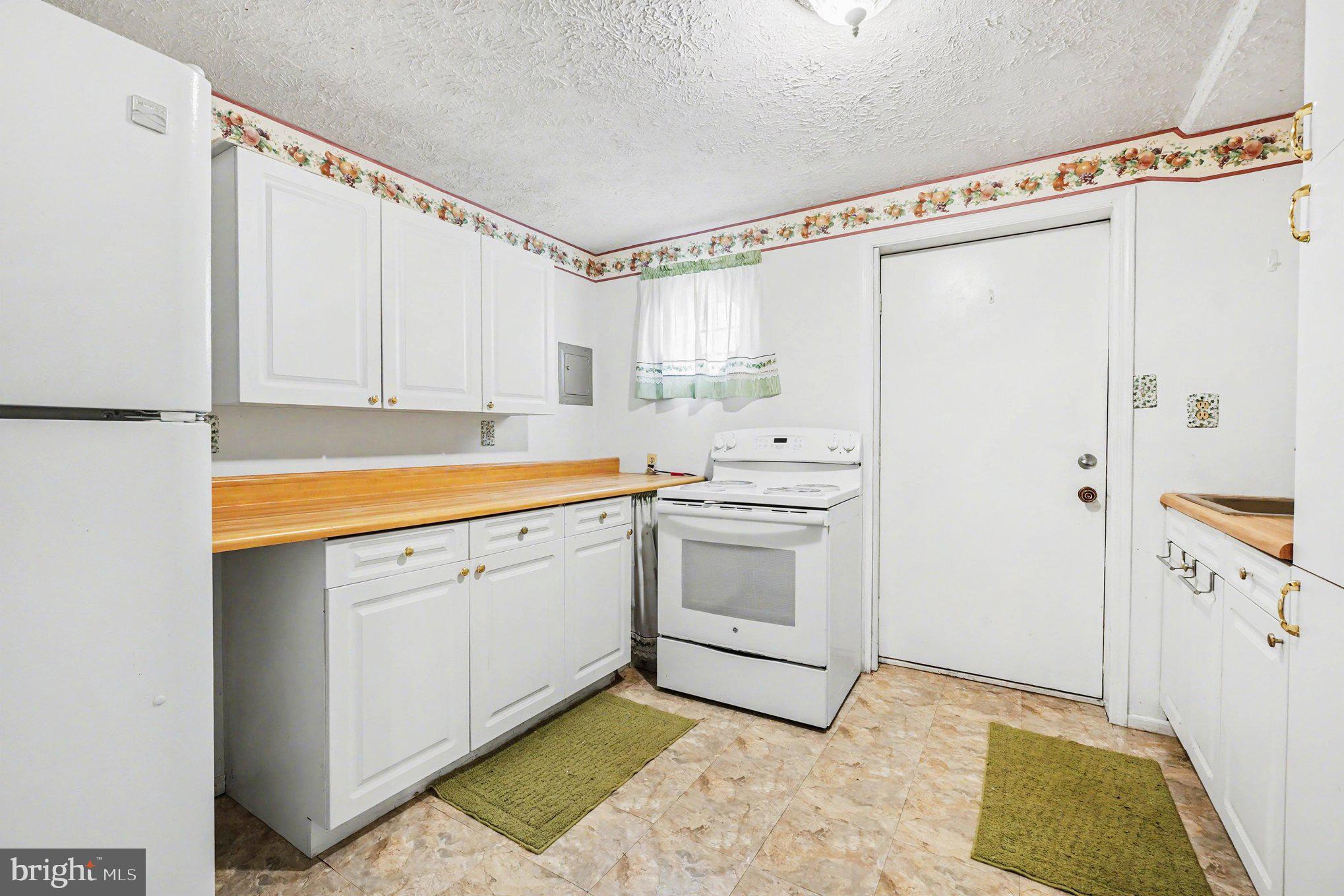 PERRY HALL GARDENS - Residential