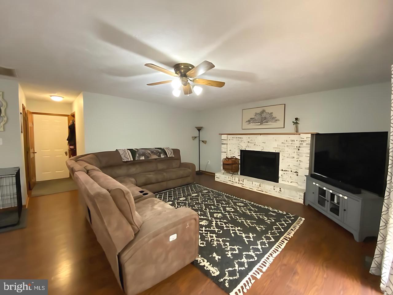 LAUREL BRANCH - Residential Lease