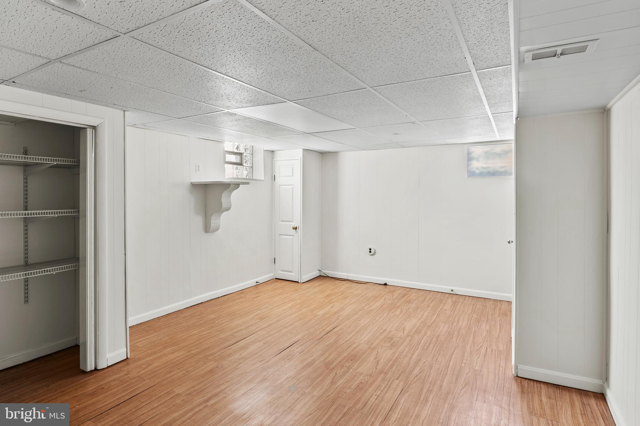 SHADY NOOK - Residential Lease