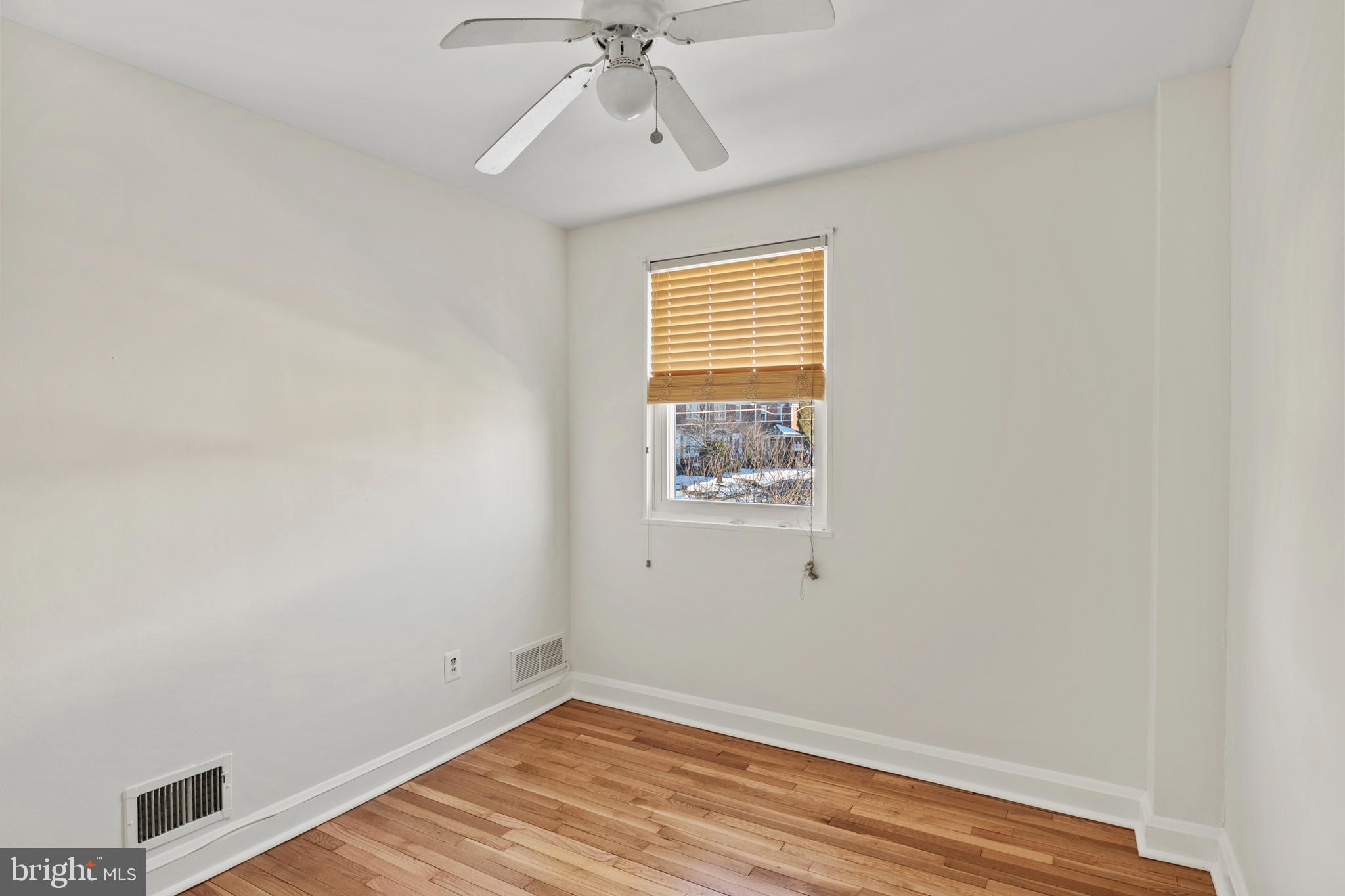 SHADY NOOK - Residential Lease