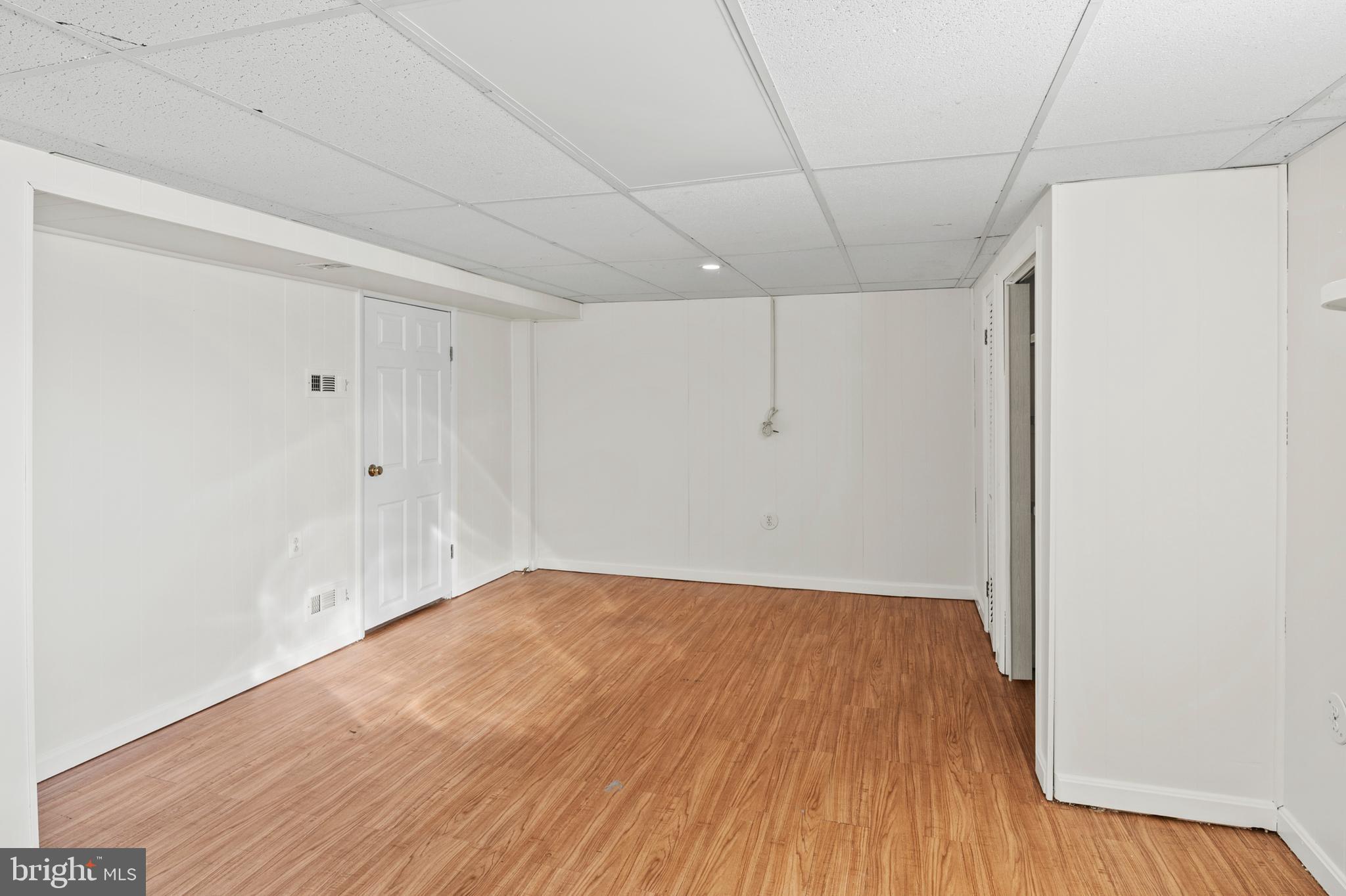 SHADY NOOK - Residential Lease