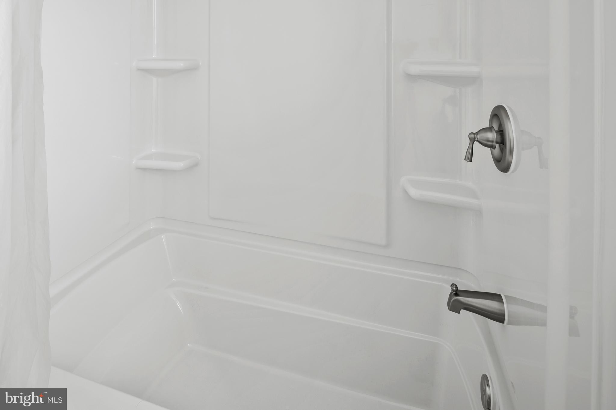 SHADY NOOK - Residential Lease