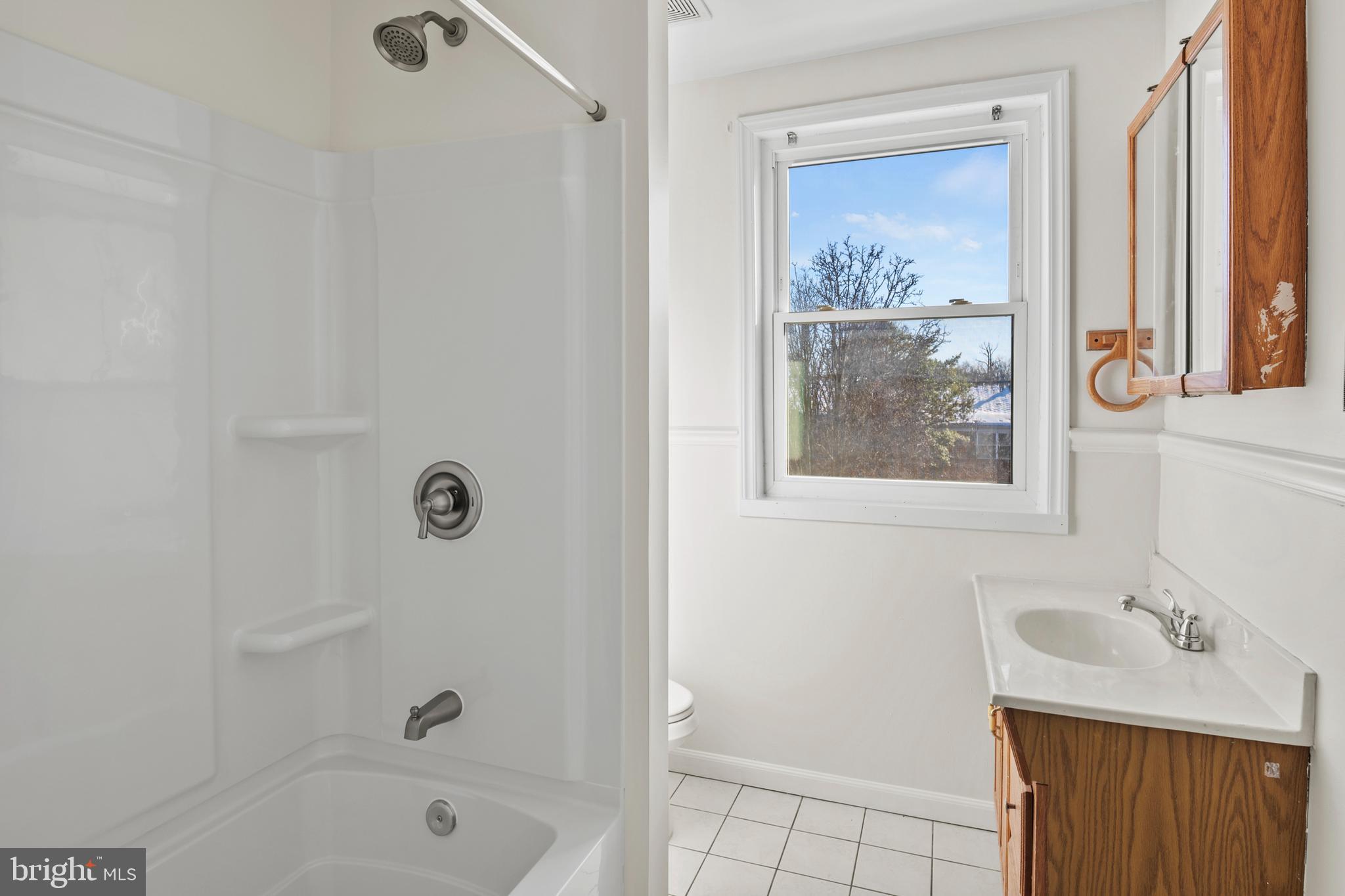 SHADY NOOK - Residential Lease