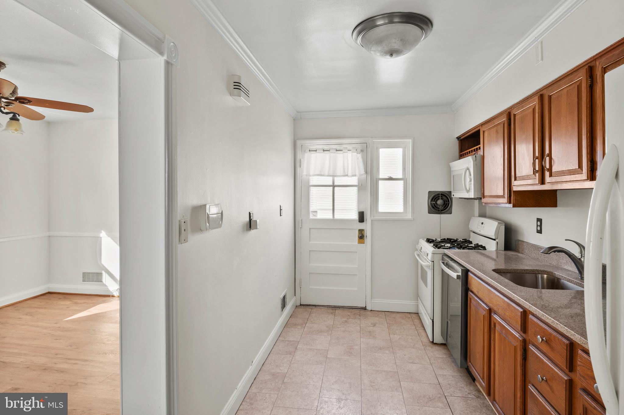 SHADY NOOK - Residential Lease