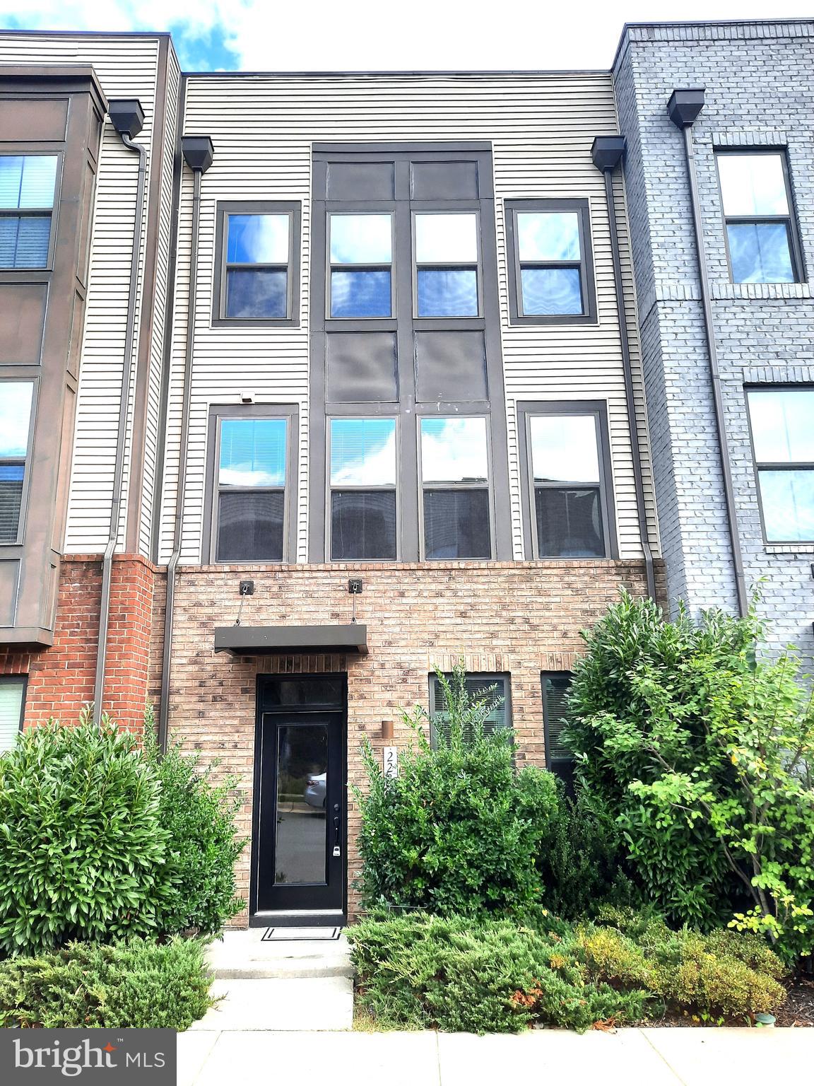 WESTMOORE - Residential Lease