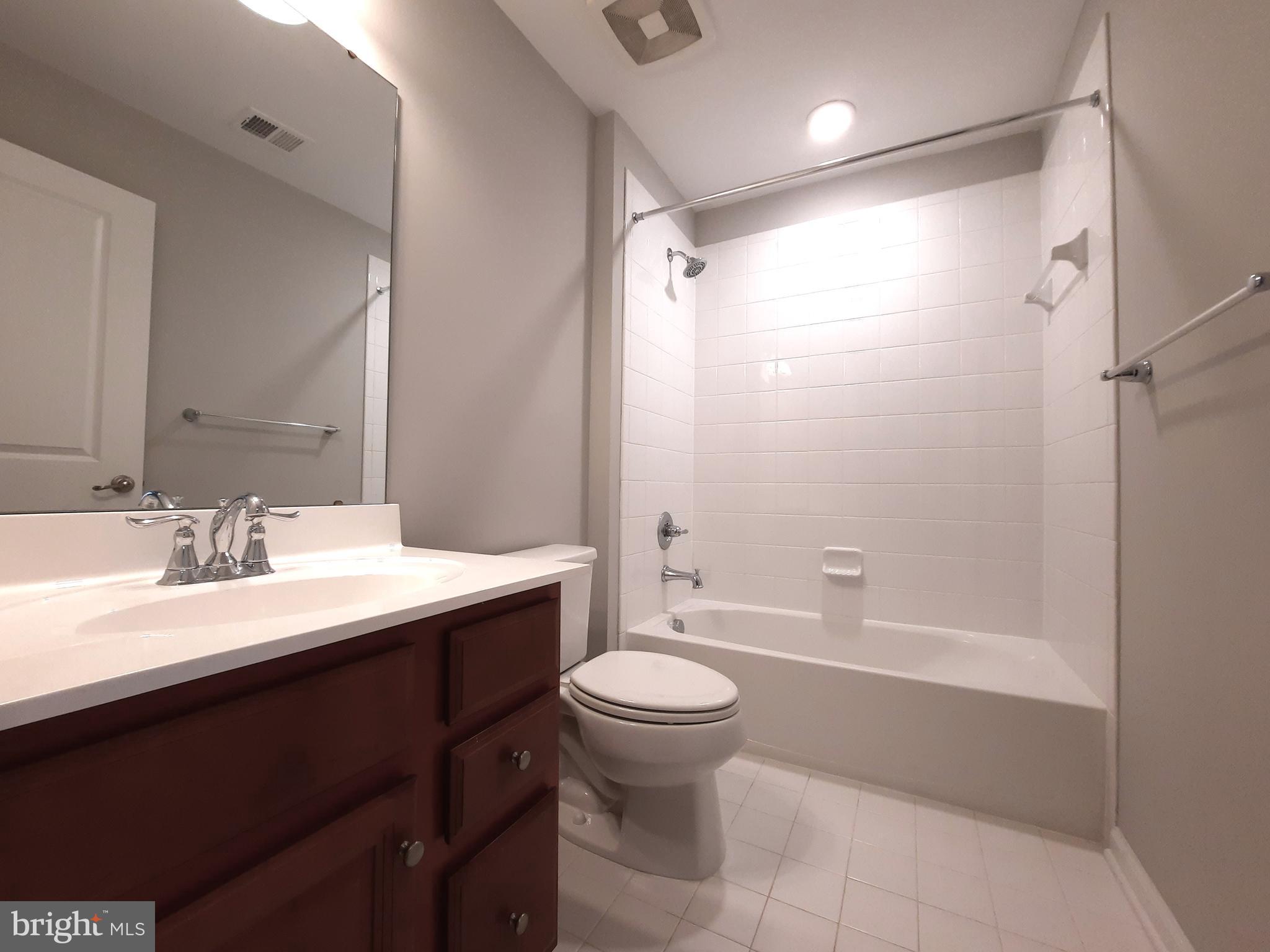 WESTMOORE - Residential Lease