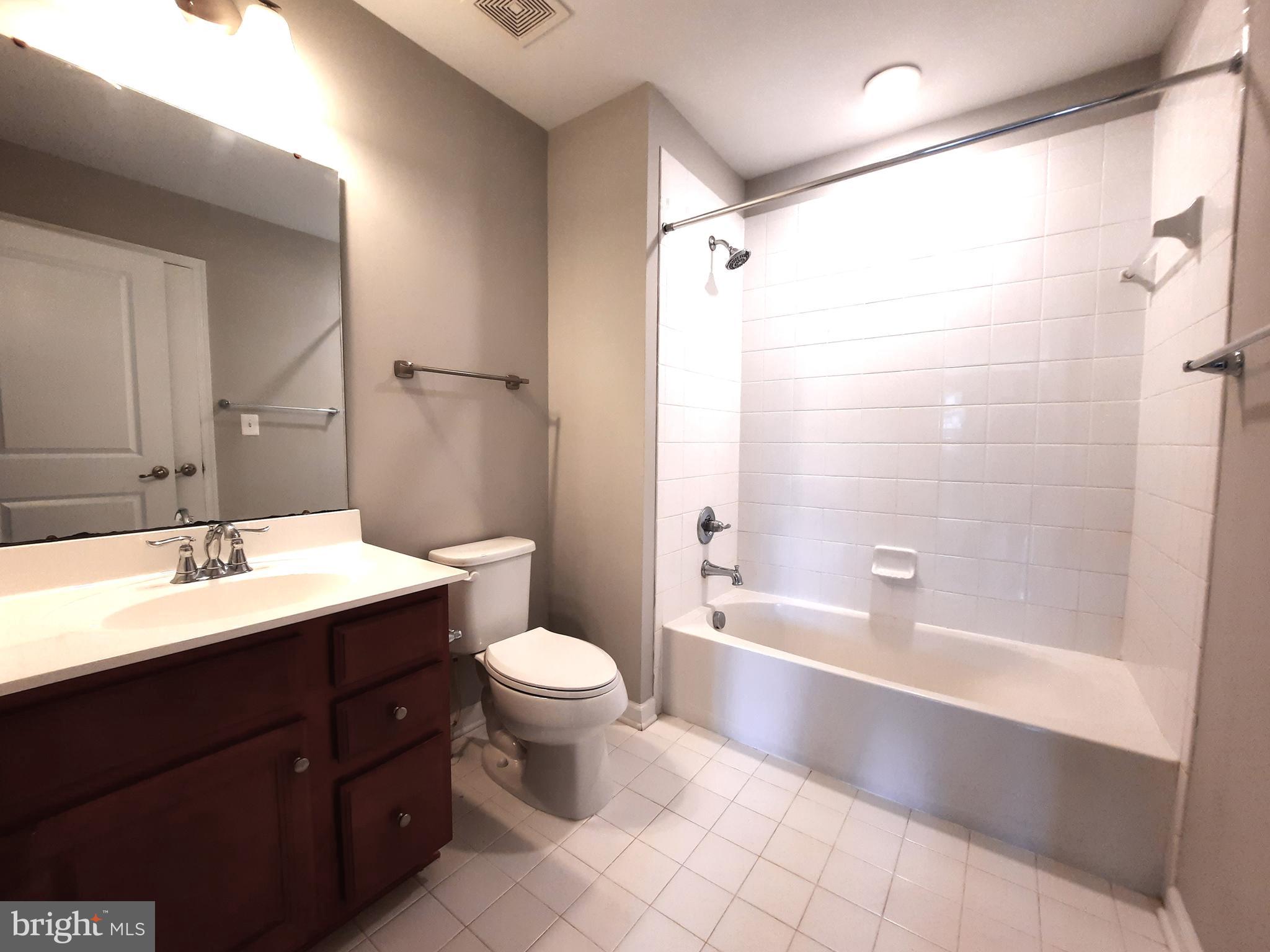 WESTMOORE - Residential Lease