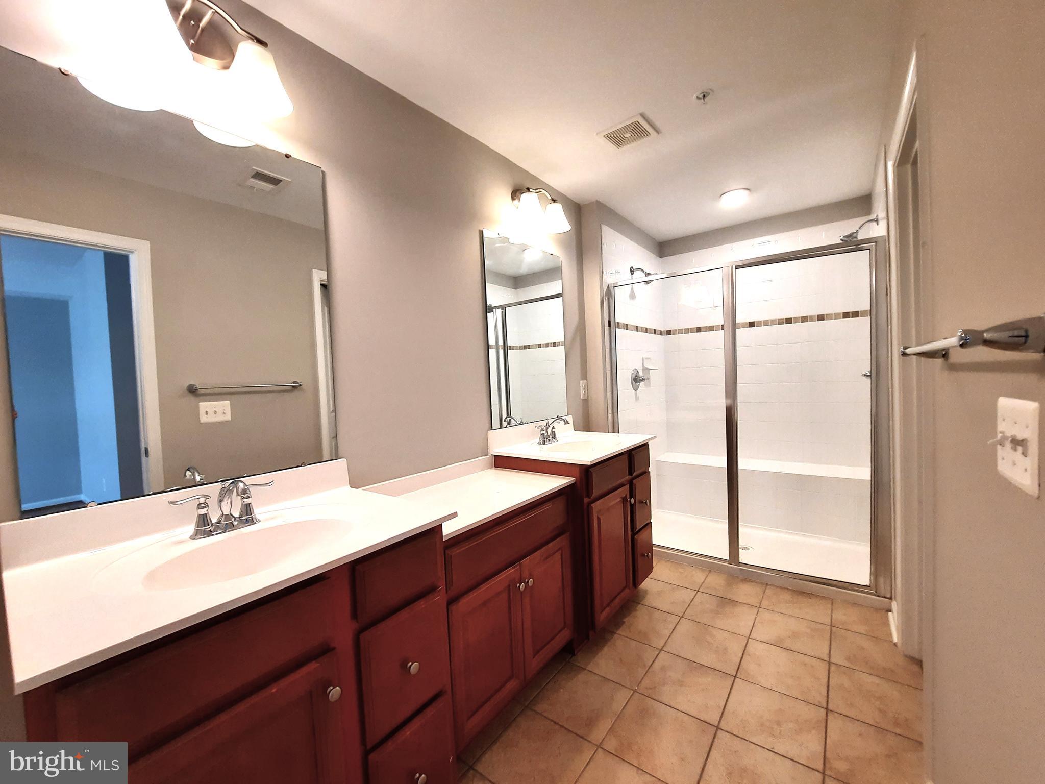 WESTMOORE - Residential Lease