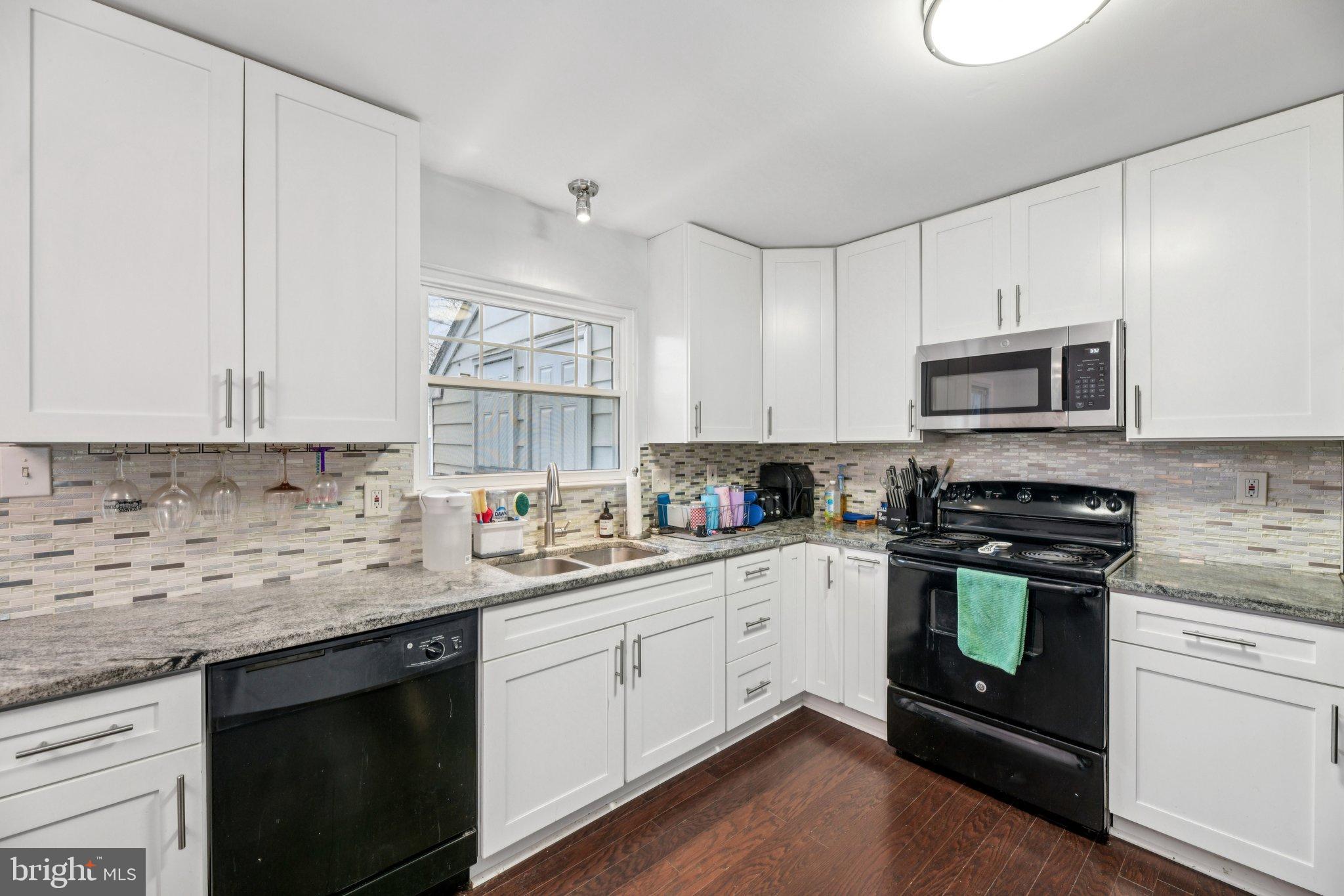 LAKE VILLAGE MANOR - Residential