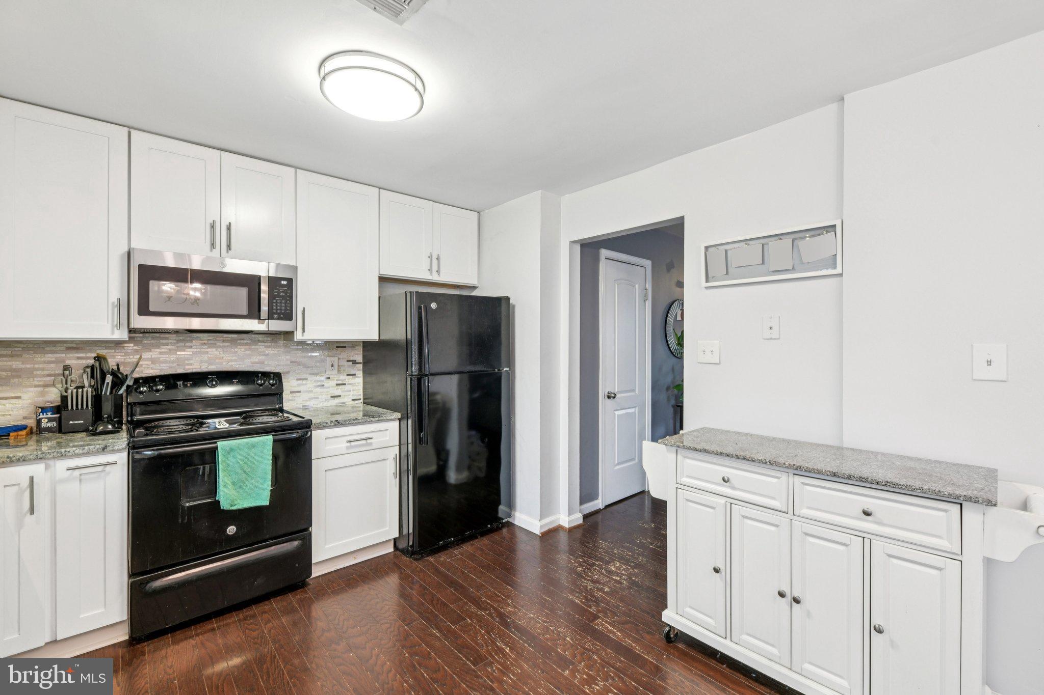 LAKE VILLAGE MANOR - Residential