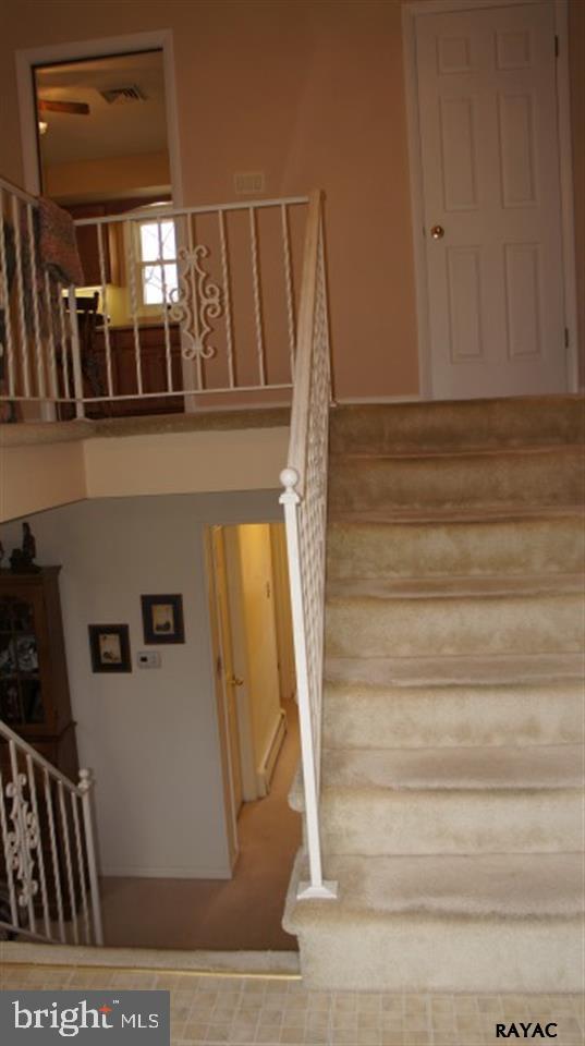 ARLINGTON PARK - Residential