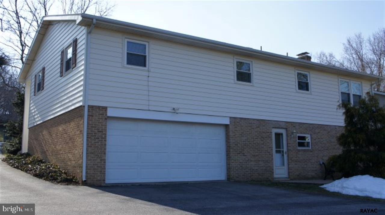 ARLINGTON PARK - Residential