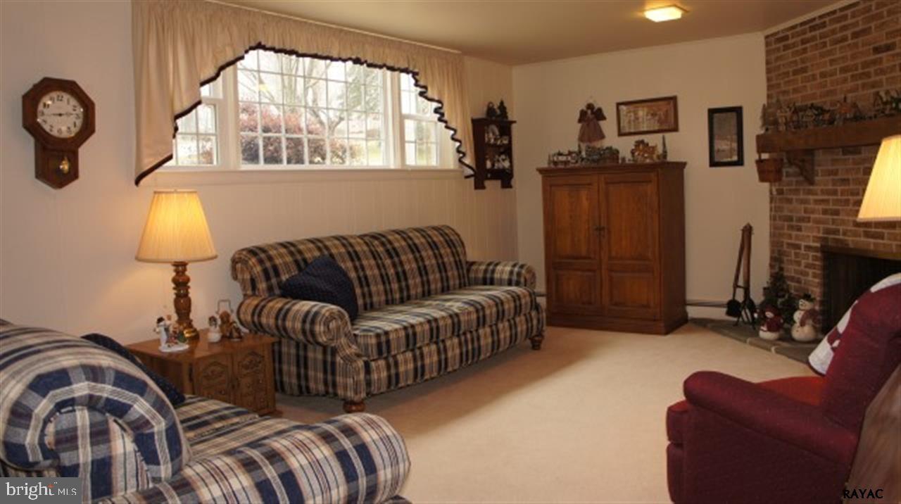 ARLINGTON PARK - Residential