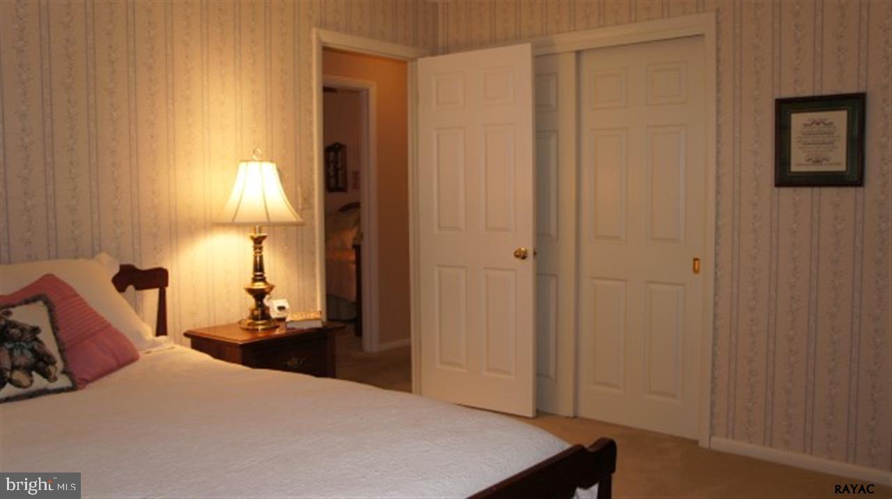 ARLINGTON PARK - Residential