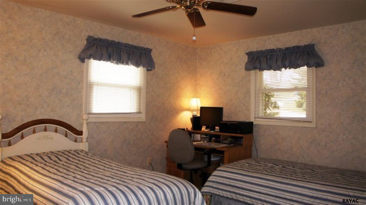 ARLINGTON PARK - Residential