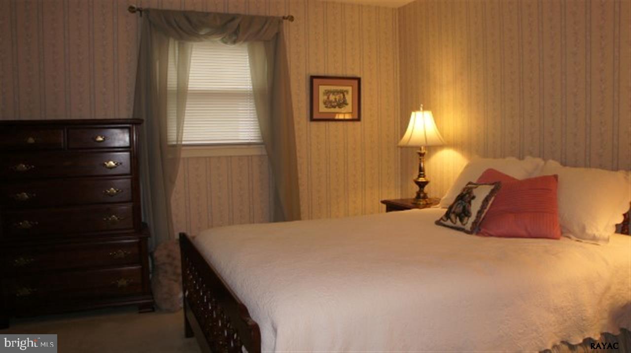 ARLINGTON PARK - Residential