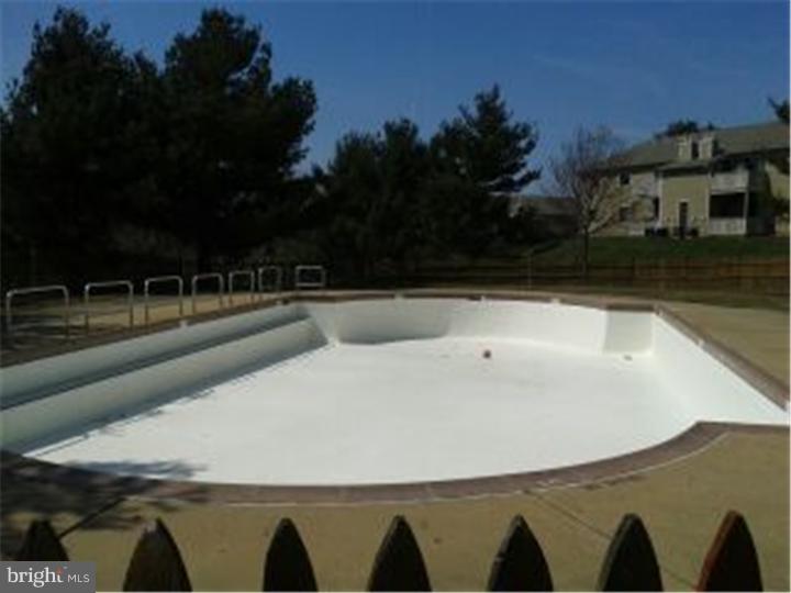 WOOD HOLLOW - Residential Lease