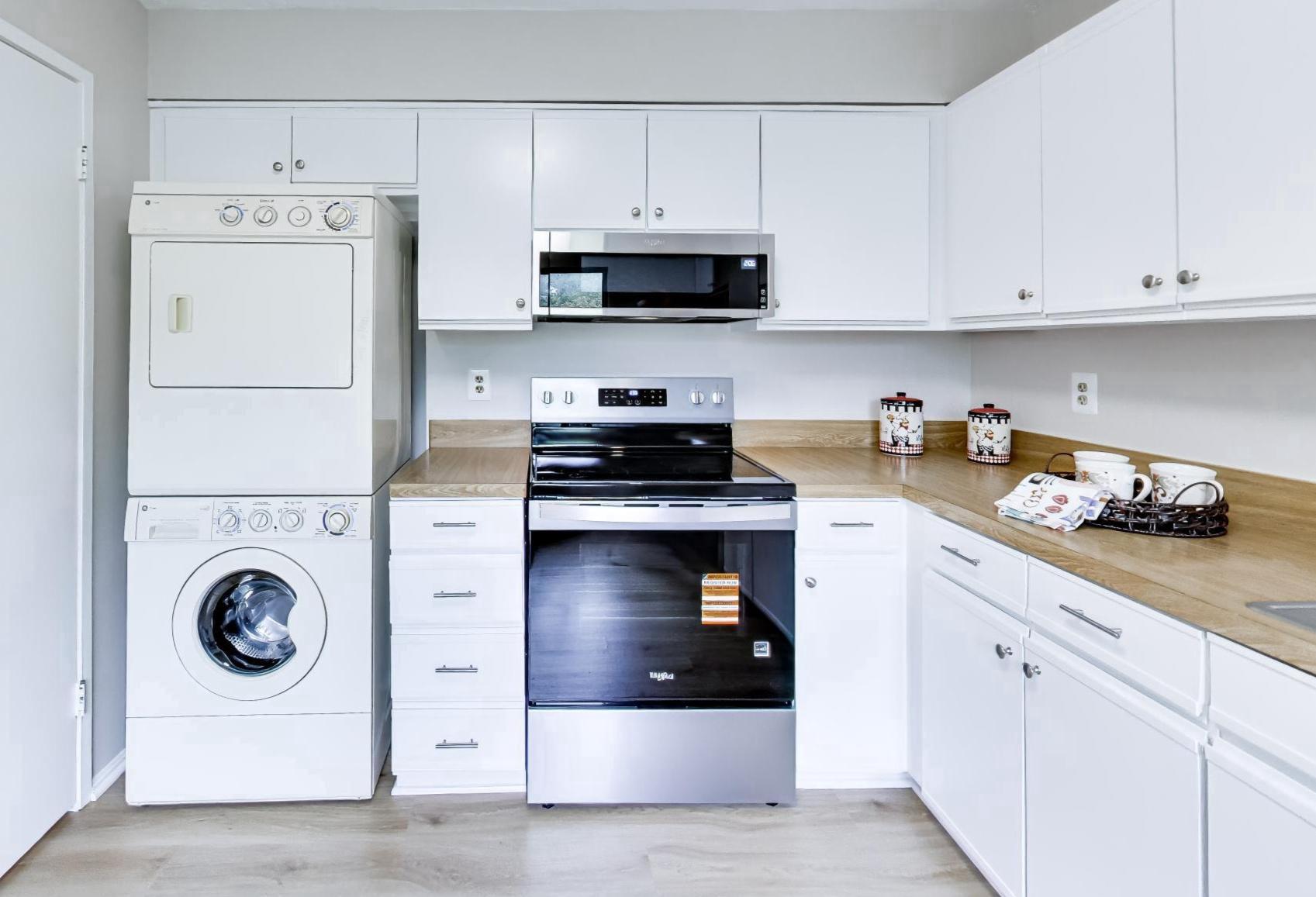 GREENS AT LEISURE WORLD - Residential