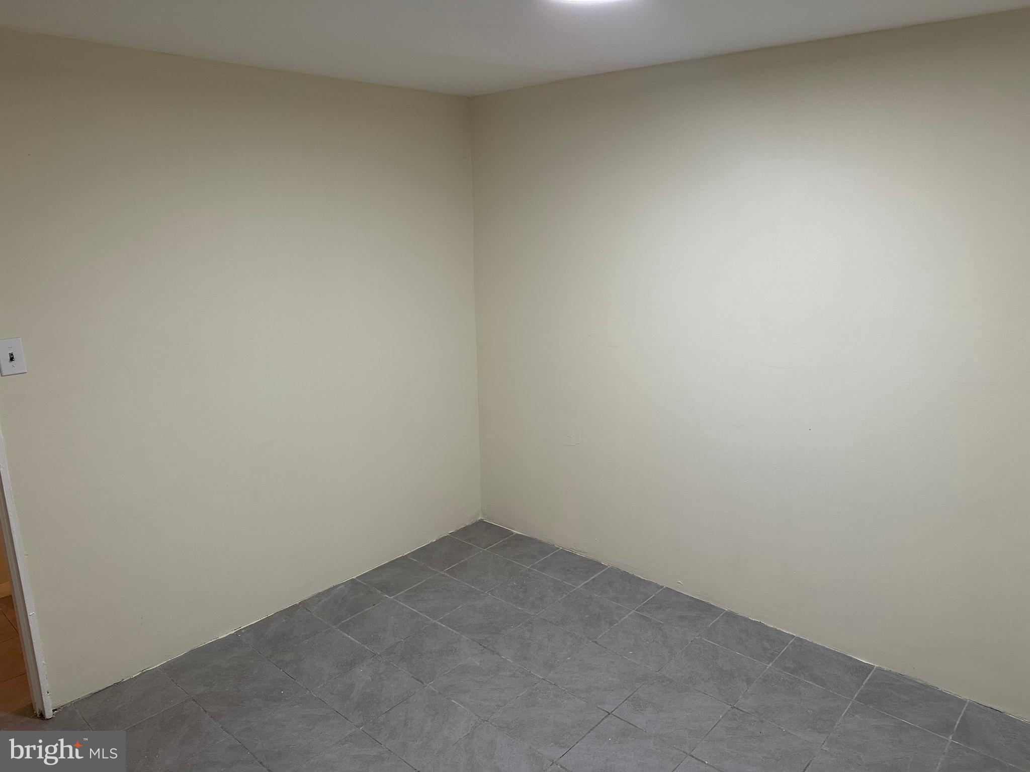 LITTLE ITALY - Residential Lease
