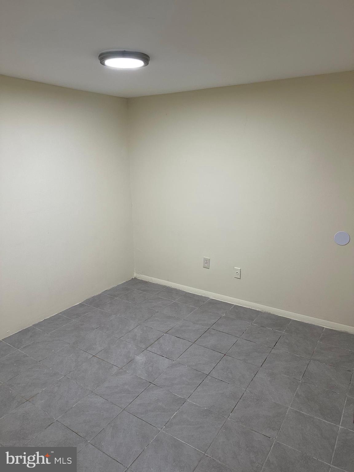 LITTLE ITALY - Residential Lease