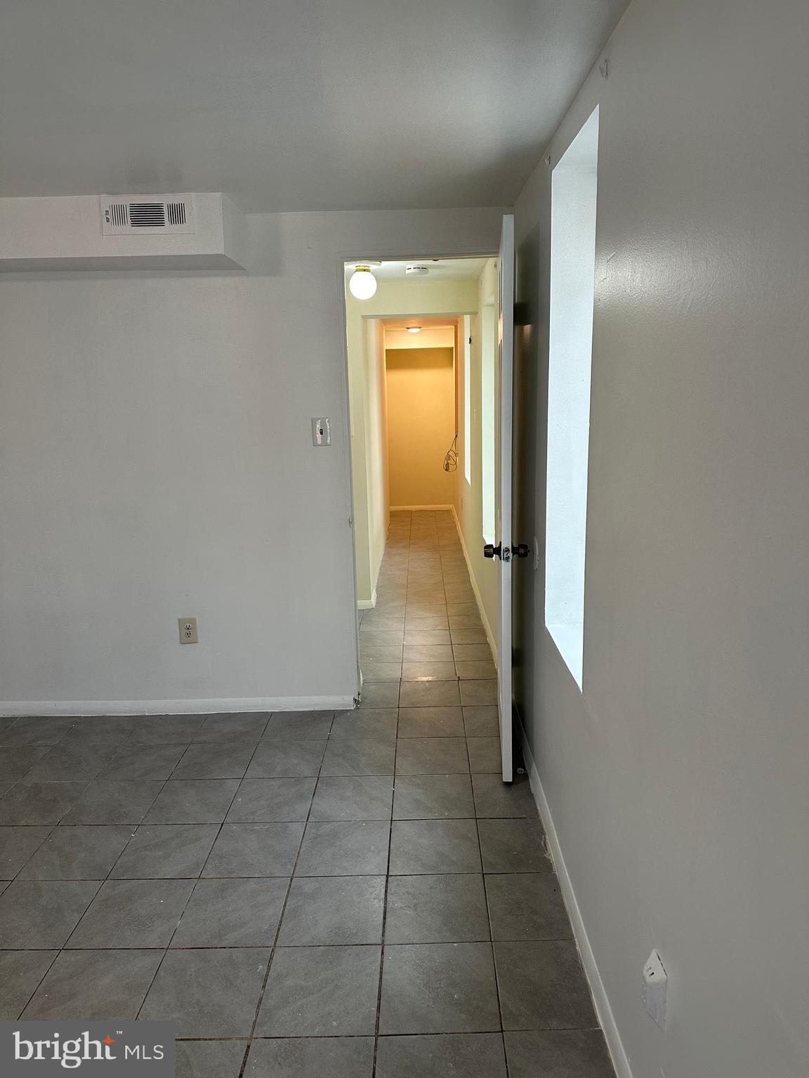 LITTLE ITALY - Residential Lease