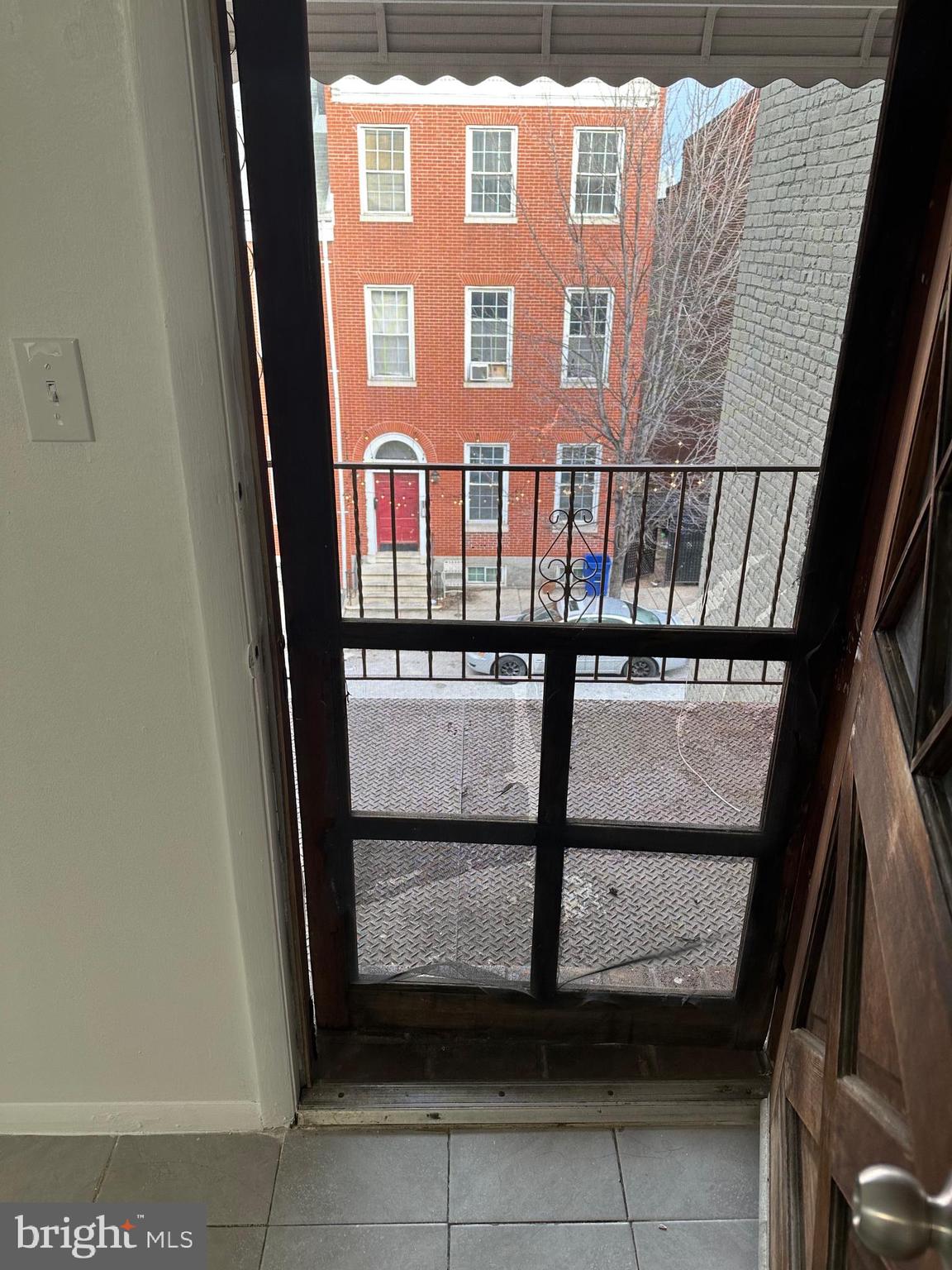 LITTLE ITALY - Residential Lease