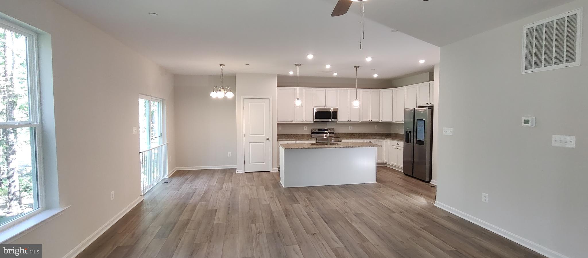 ROMANCOKE ON THE BAY - Residential