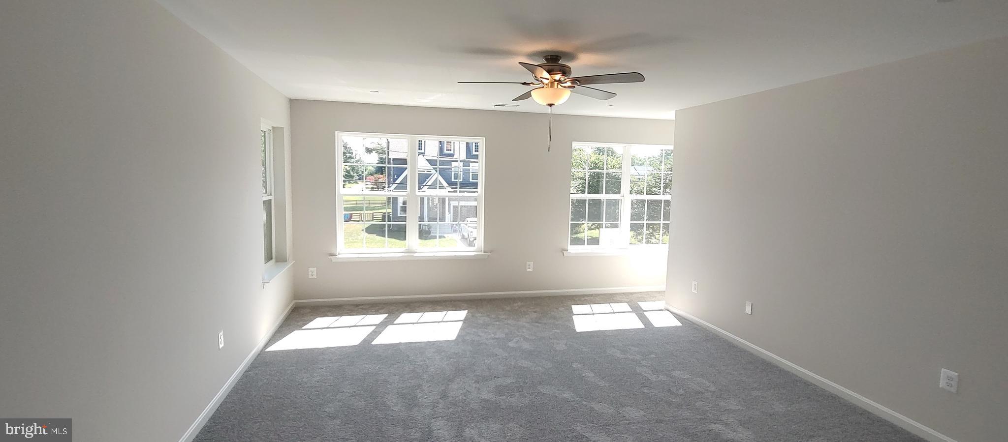 ROMANCOKE ON THE BAY - Residential