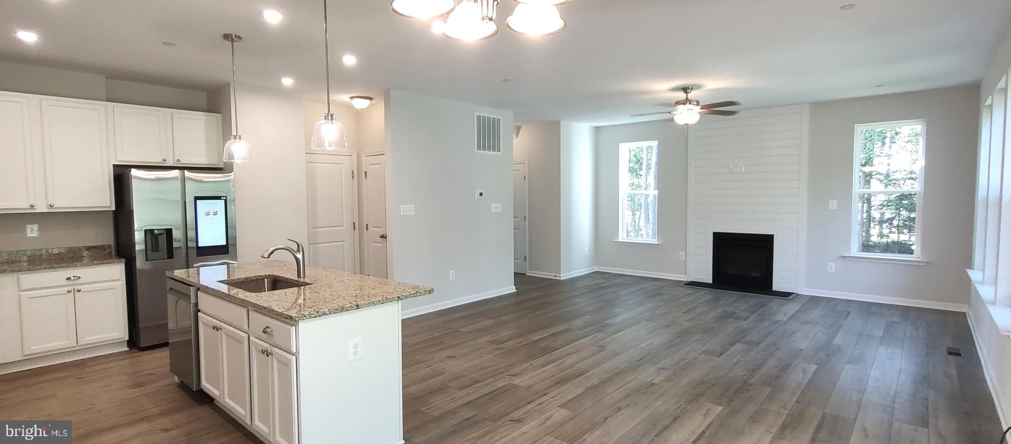 ROMANCOKE ON THE BAY - Residential