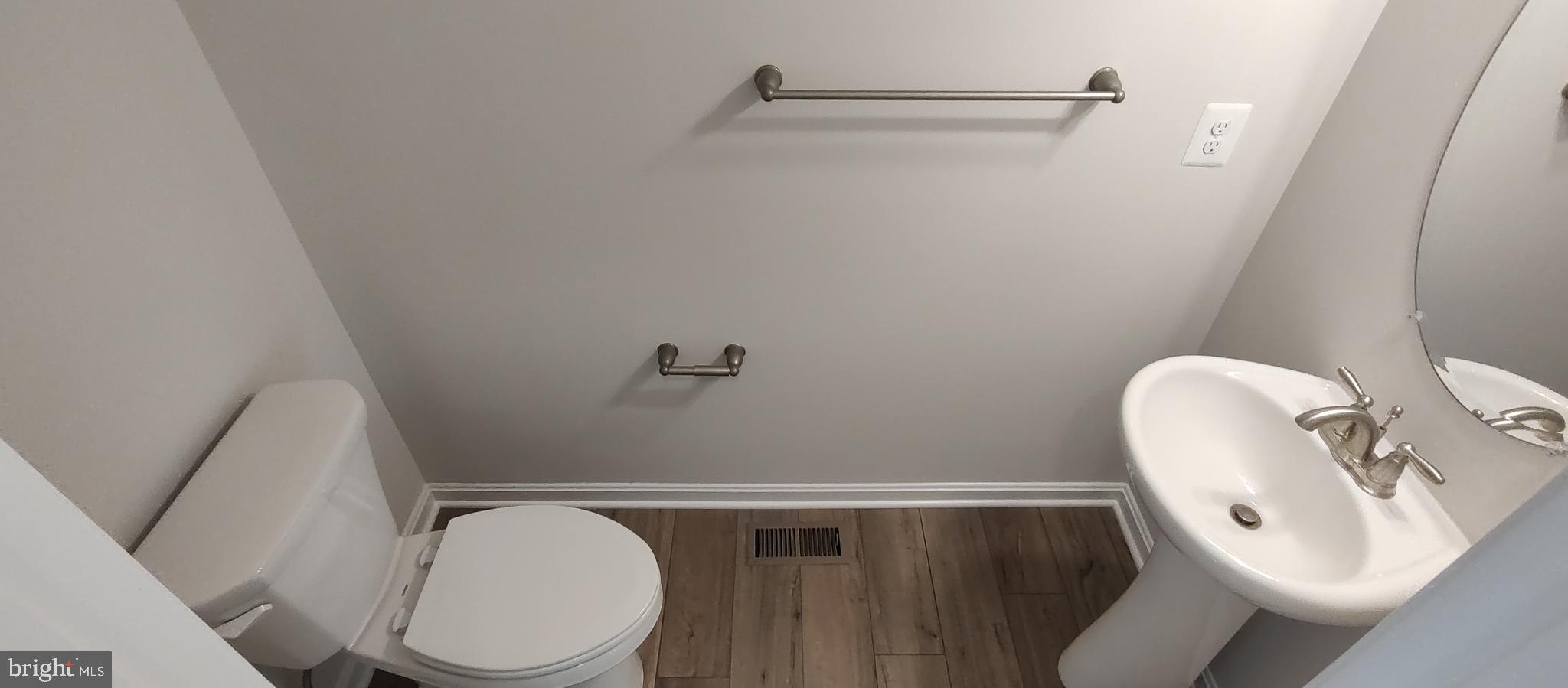 ROMANCOKE ON THE BAY - Residential