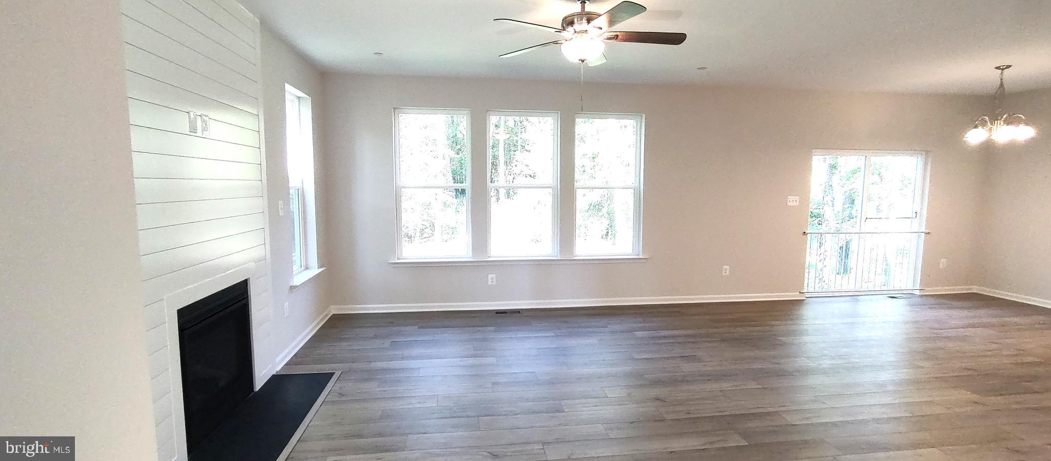 ROMANCOKE ON THE BAY - Residential