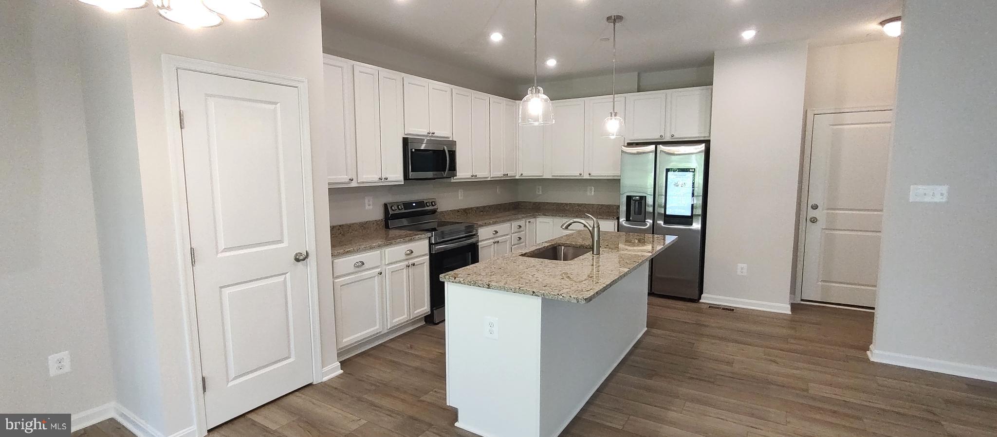 ROMANCOKE ON THE BAY - Residential