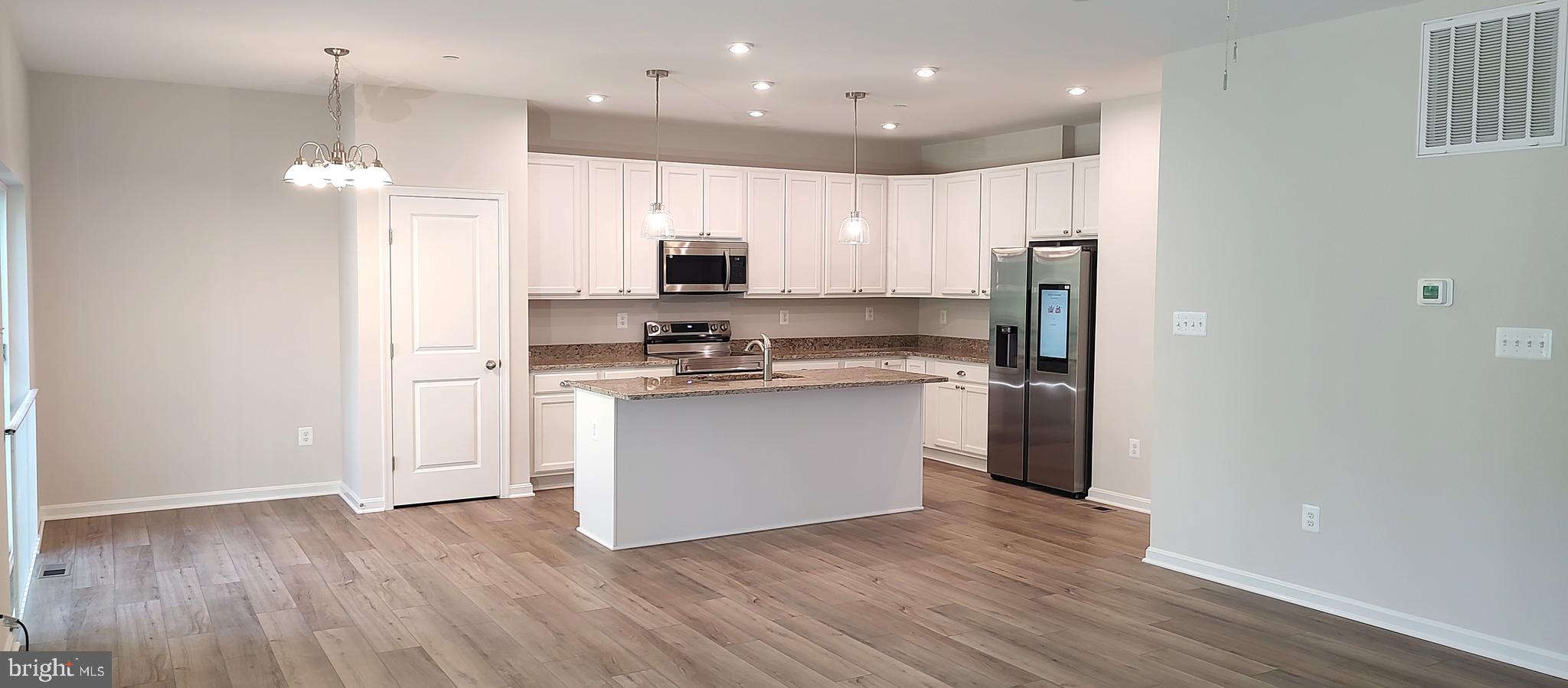 ROMANCOKE ON THE BAY - Residential