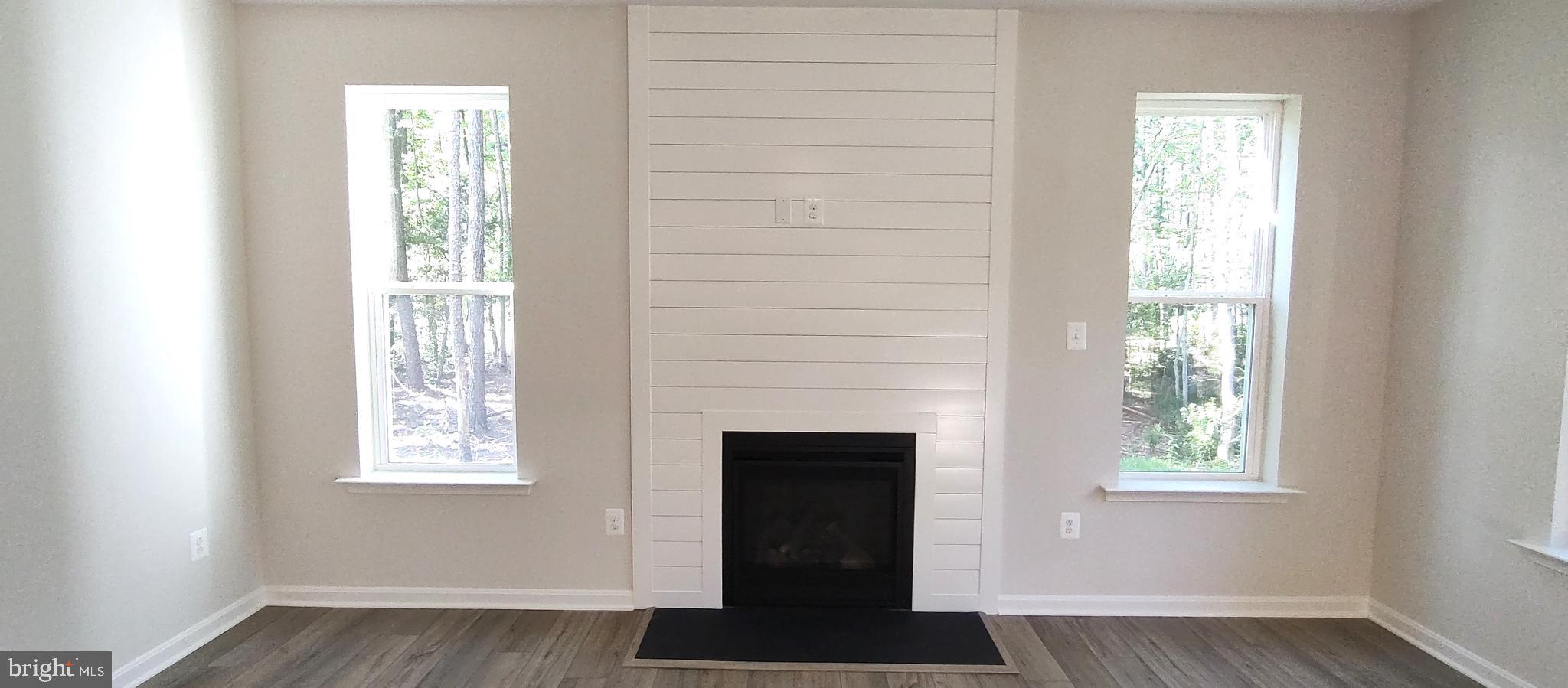 ROMANCOKE ON THE BAY - Residential