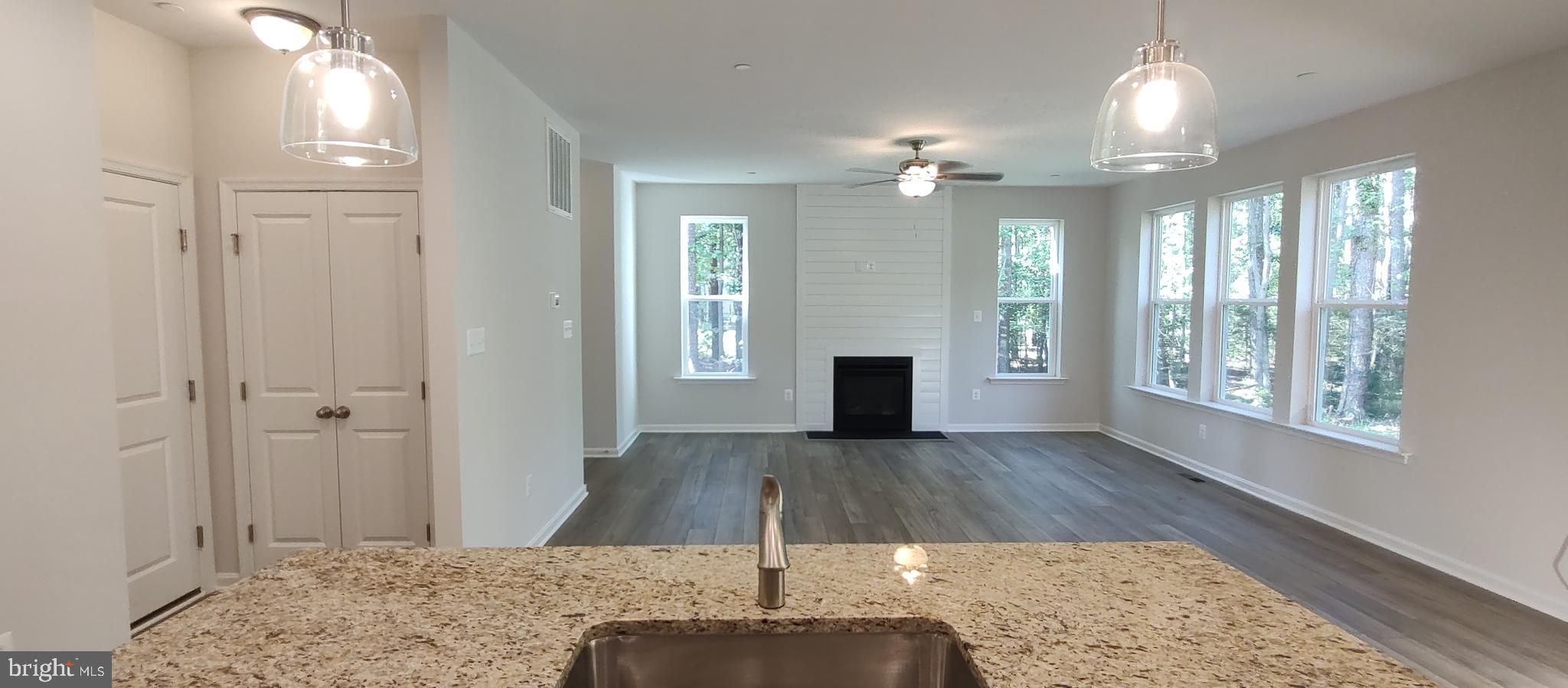 ROMANCOKE ON THE BAY - Residential