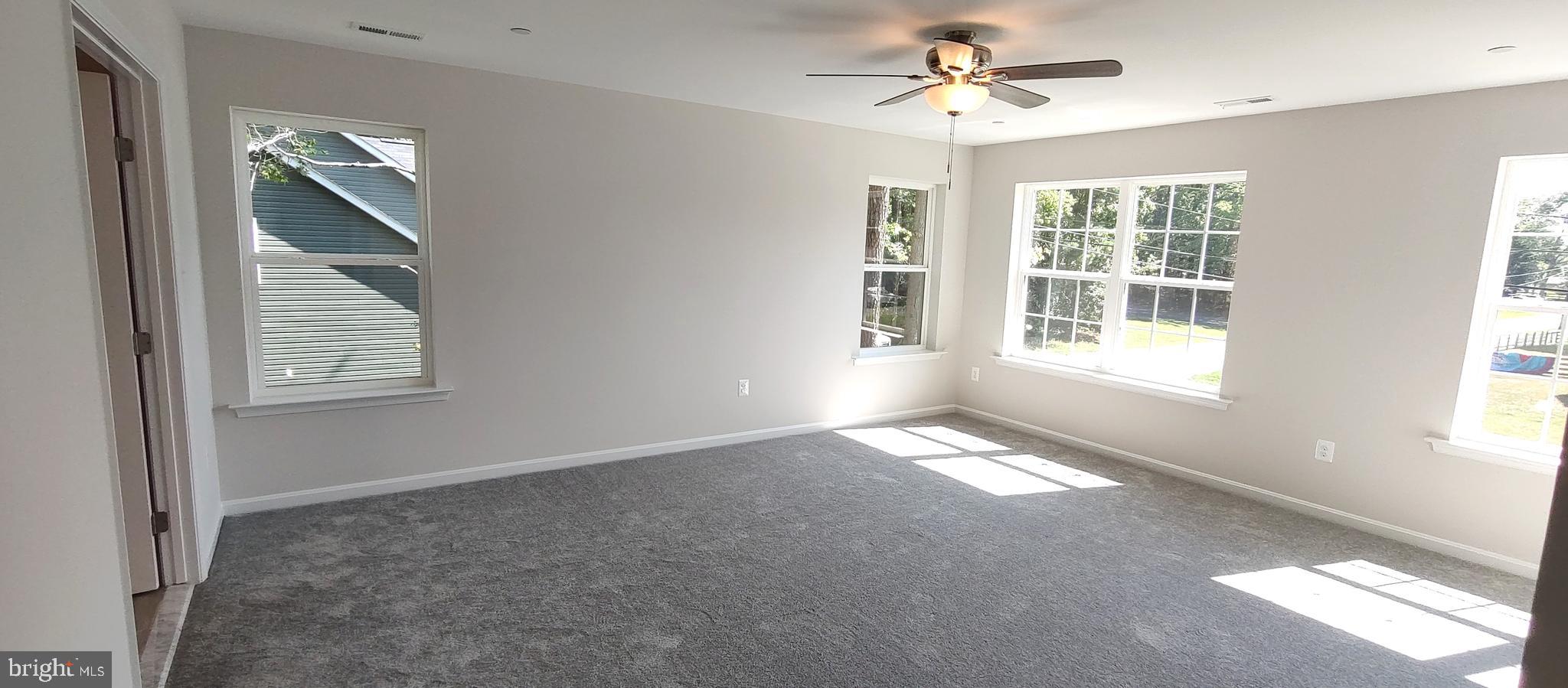 ROMANCOKE ON THE BAY - Residential