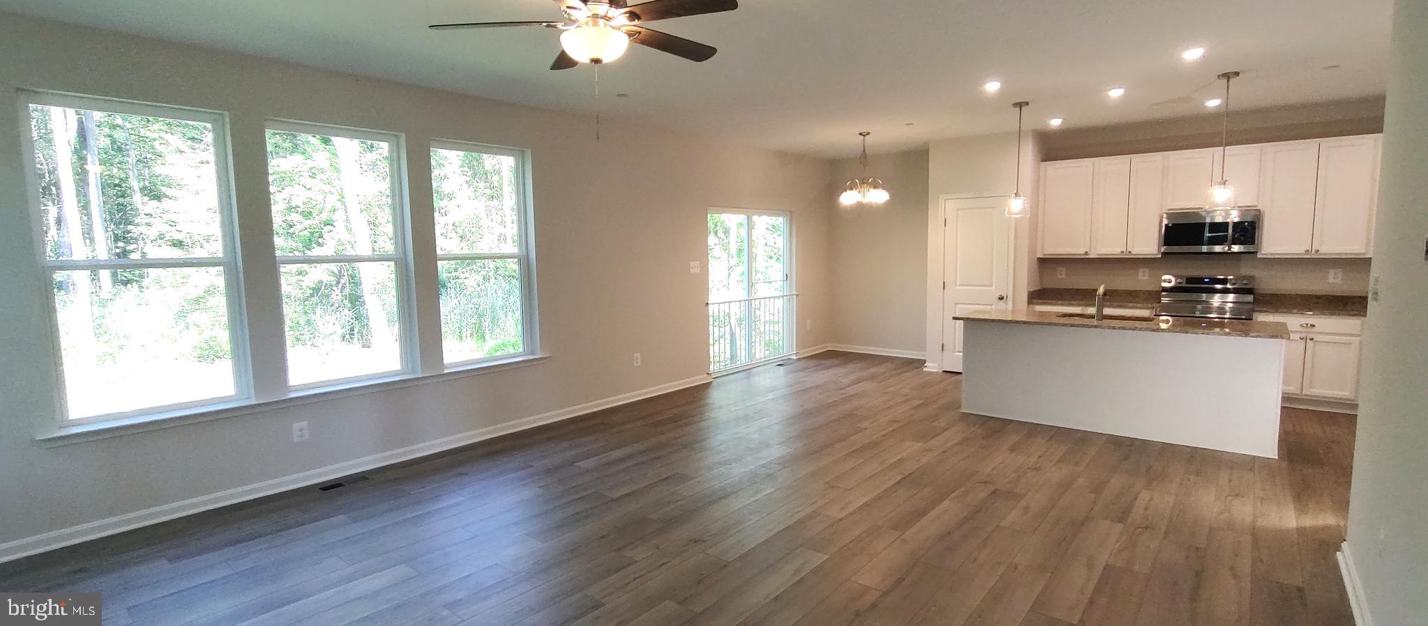 ROMANCOKE ON THE BAY - Residential