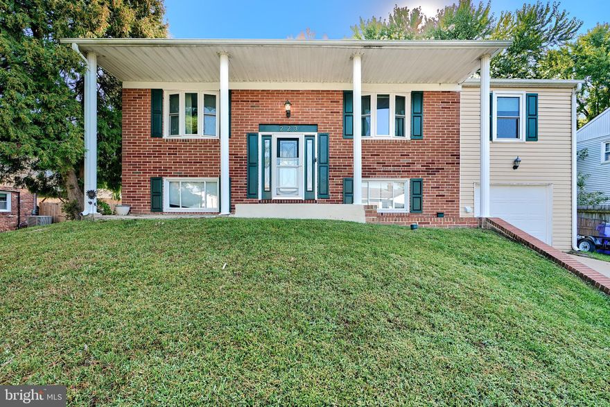 Located a 1/2 of a mile from  Mariner Point Park and overlooking Gunpowder River, do not miss out on this beautiful 4 Bedroom, 2.5 Bathroom Split Foyer Home! Completely renovated in 2013 this home boasts Granite Countertops, Stainless Steel Appliances, and a new Trex Deck (2020).  Other improvements include: Roof (2013), HVAC(2021), Pergo Flooring (2016), Windows(2018), Washer/Dryer (2018) and is freshly painted throughout. There is also a whole house generator, just in need of a new battery.