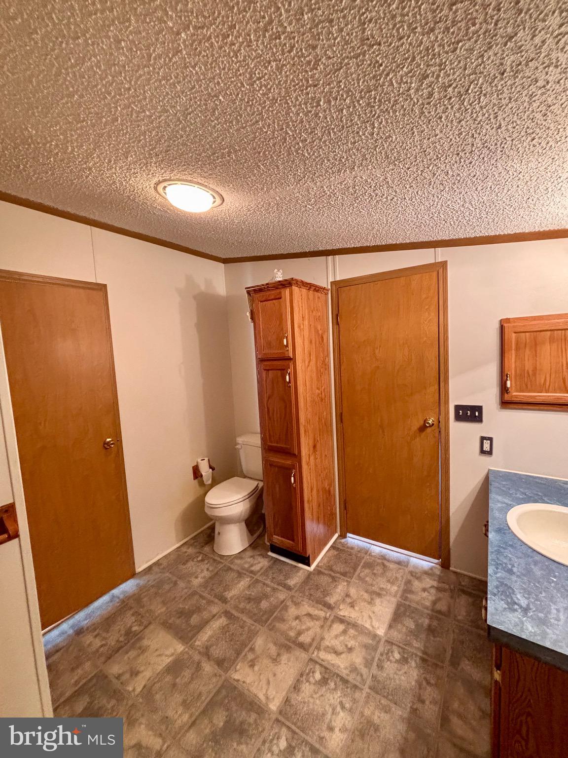 MEADOWS ON CUBBAGE POND - Residential