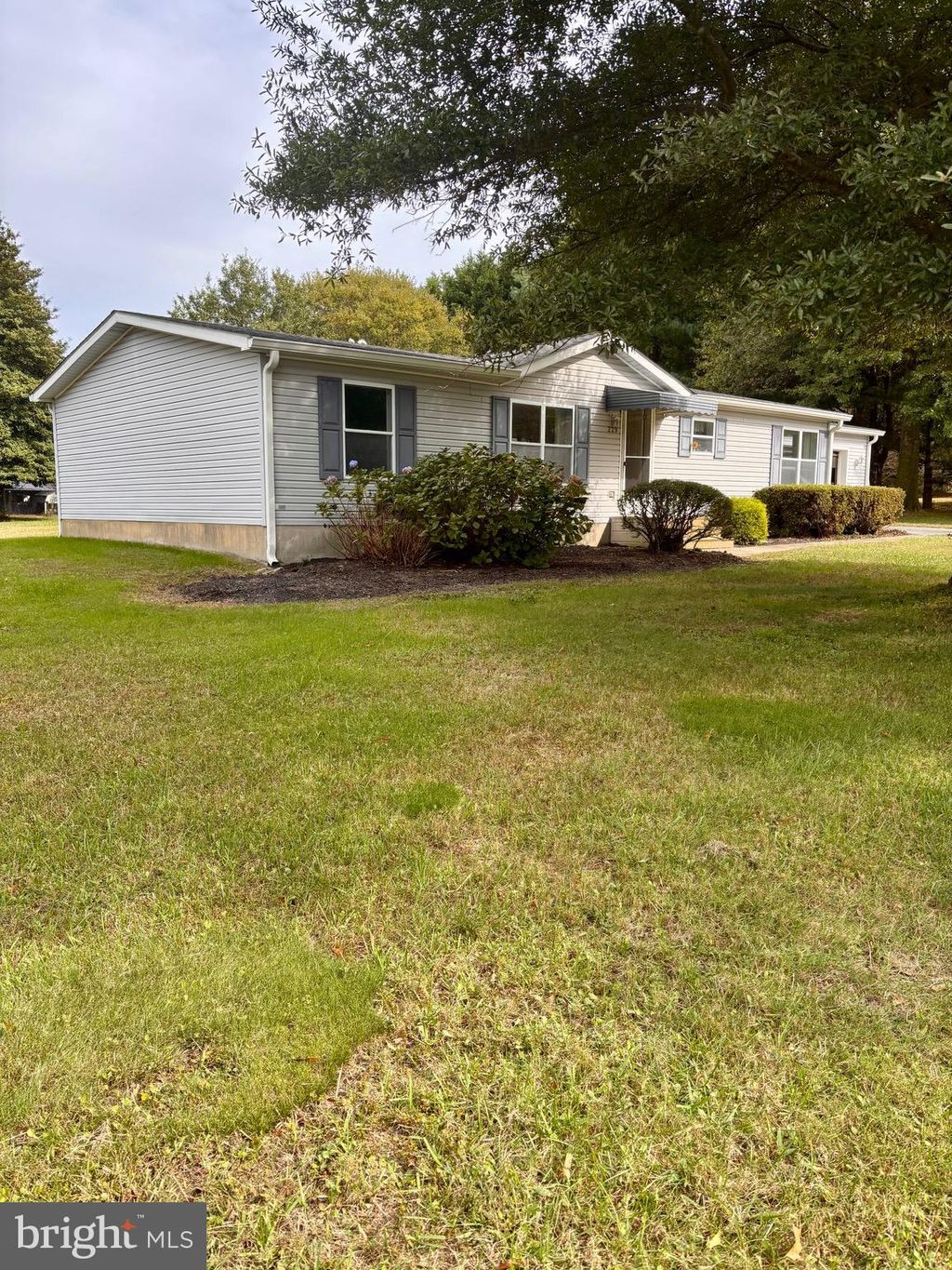 Photo of 229 W Holly Drive, LINCOLN, DE 19960 (MLS # DESU2098978)
