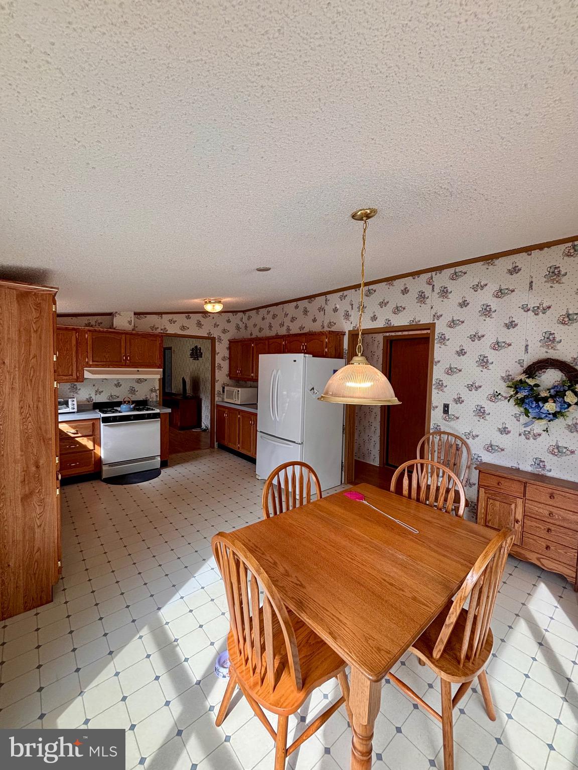 MEADOWS ON CUBBAGE POND - Residential